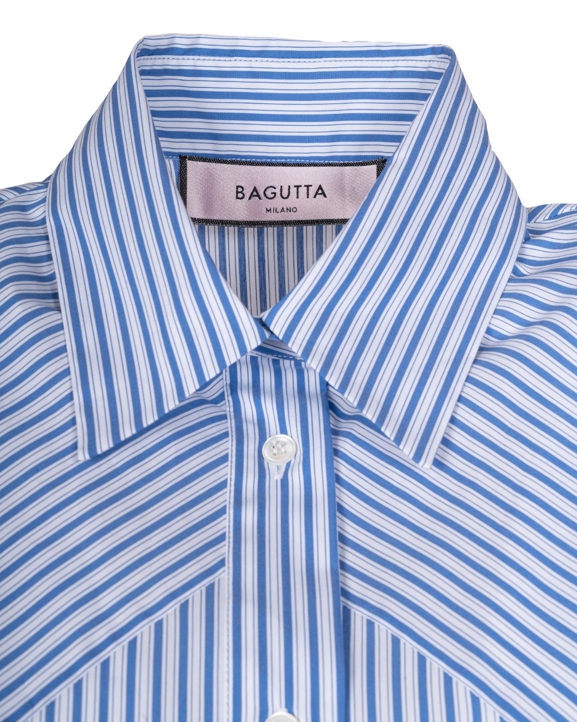 shop BAGUTTA Saldi Camicia: Bagutta camicia "Andromeda" in cotone.
Colletto.
Maniche lunghe.
Abbottonatura frontale.
Vestibilità over.
Composizione: 100% Cotone.
Fabbricato in Romania.. ANDROMEDA 12209-253AZZURRO number 3070908